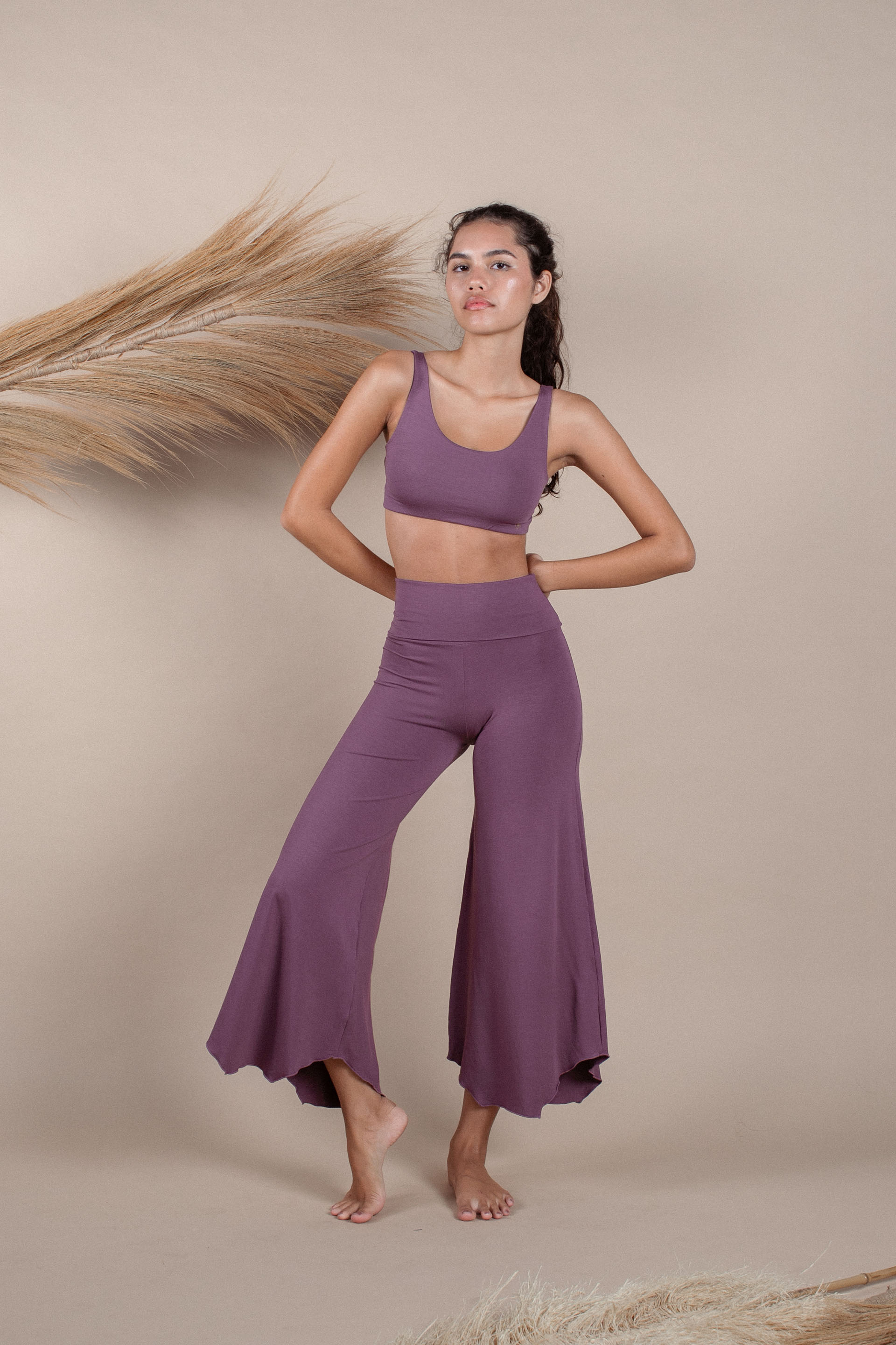 Yoga Pants Layla Flares Carob, Indigo Luna Store in 2024