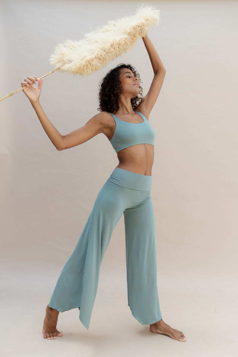 Eco-Friendly Flare Yoga Pants Australia | Layla Flares In Sage