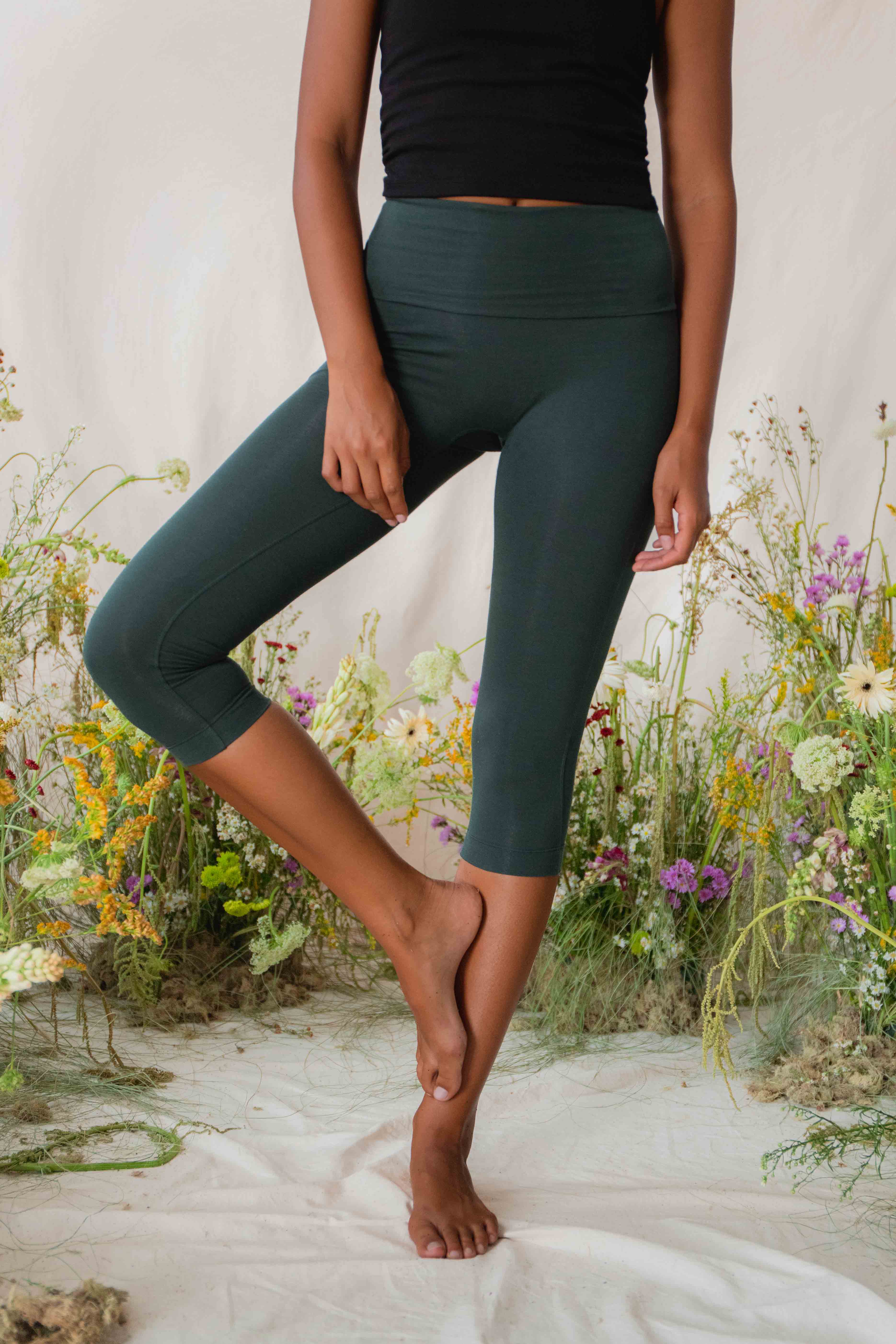 indigo luna ◆オリーブグリーン ヨガウェア セットアップ Eden Capri Evergreen –Indigo Luna Store