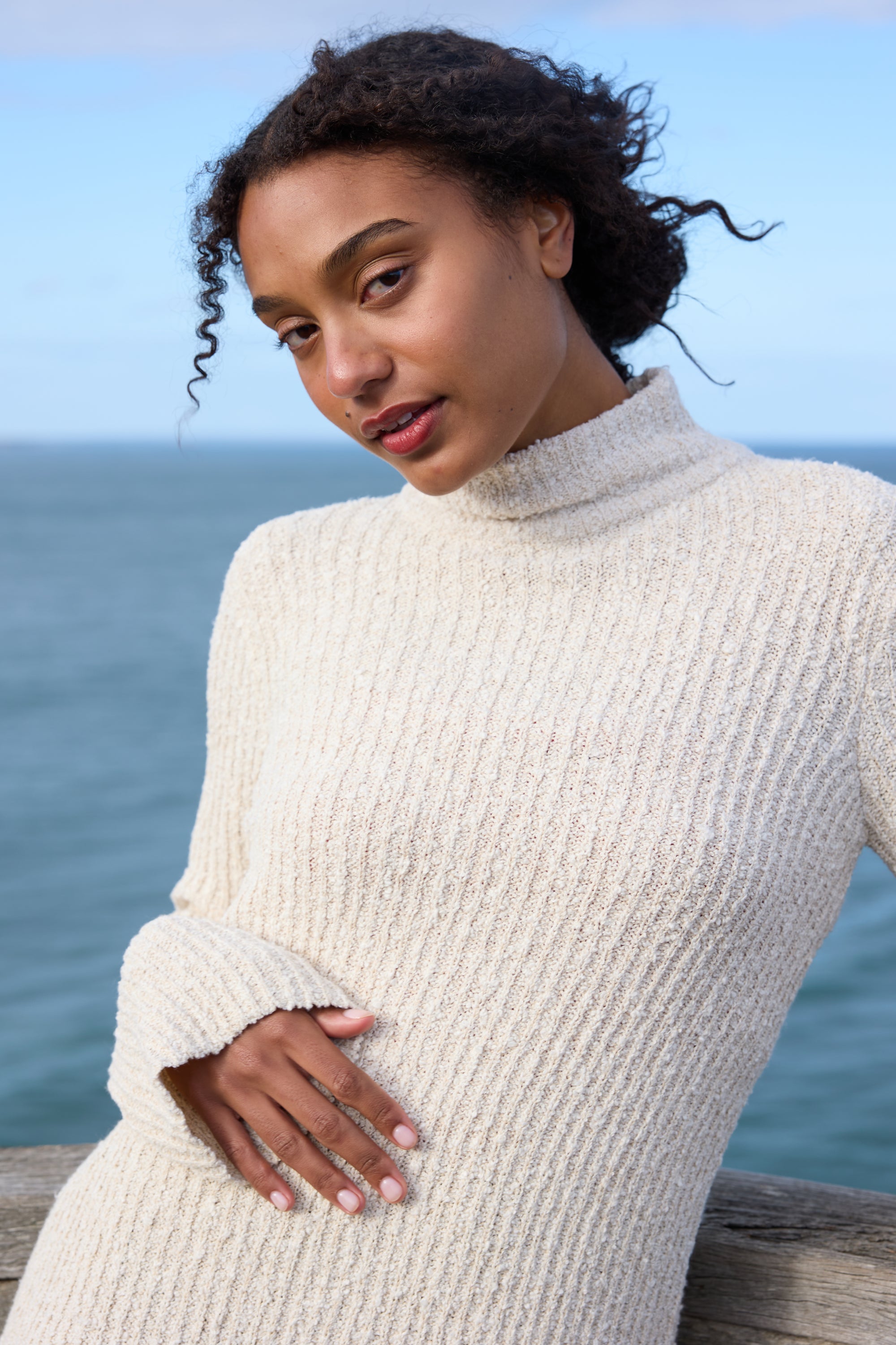 Mae is wearing M/L. Bust 89cm (35”), Waist 66cm (25.9”), Hips 103cm (40.5”), Height 175cm (5.7”) | Size M/L