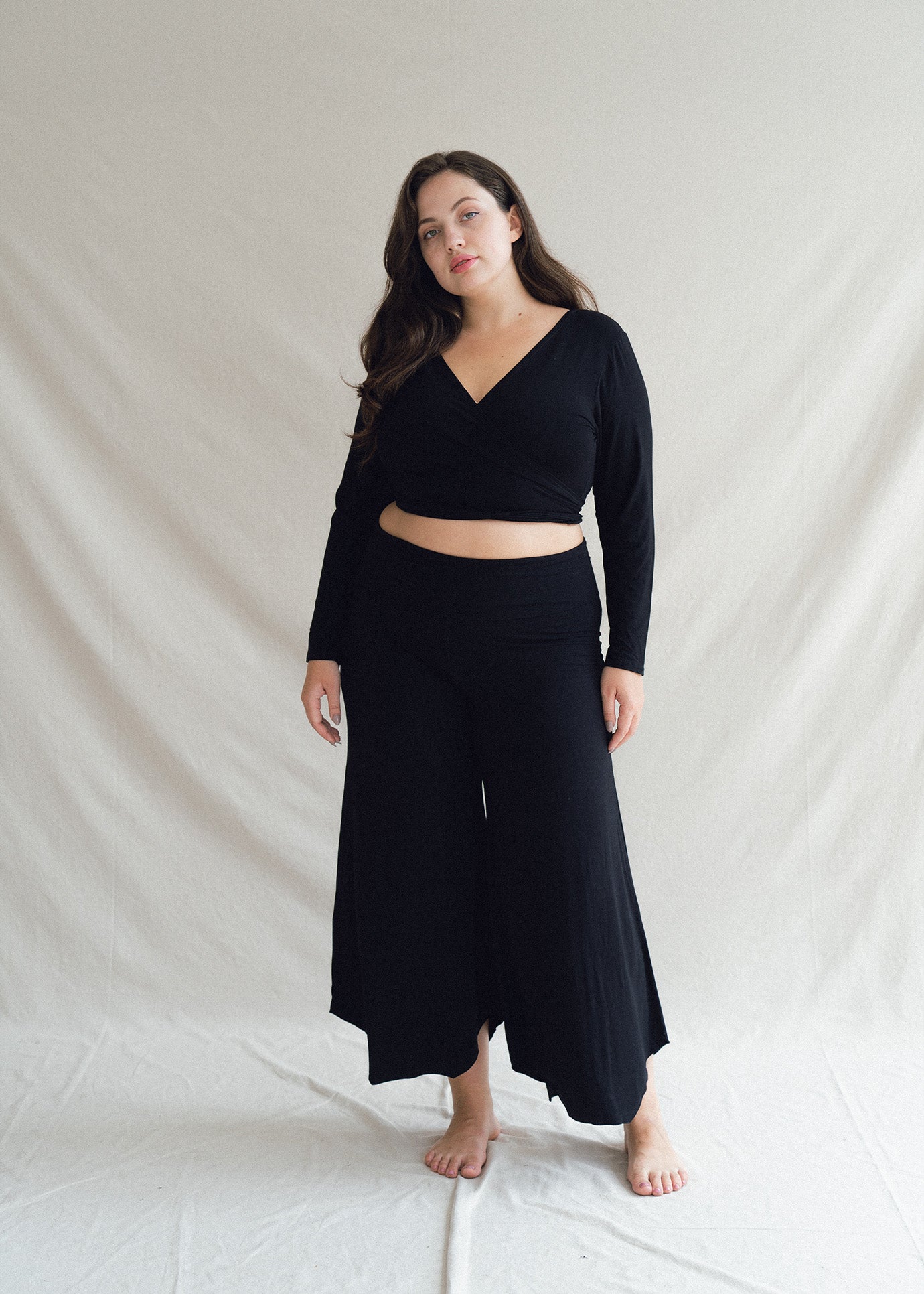 Black Layla Flared Yoga Pants | Indigo Luna