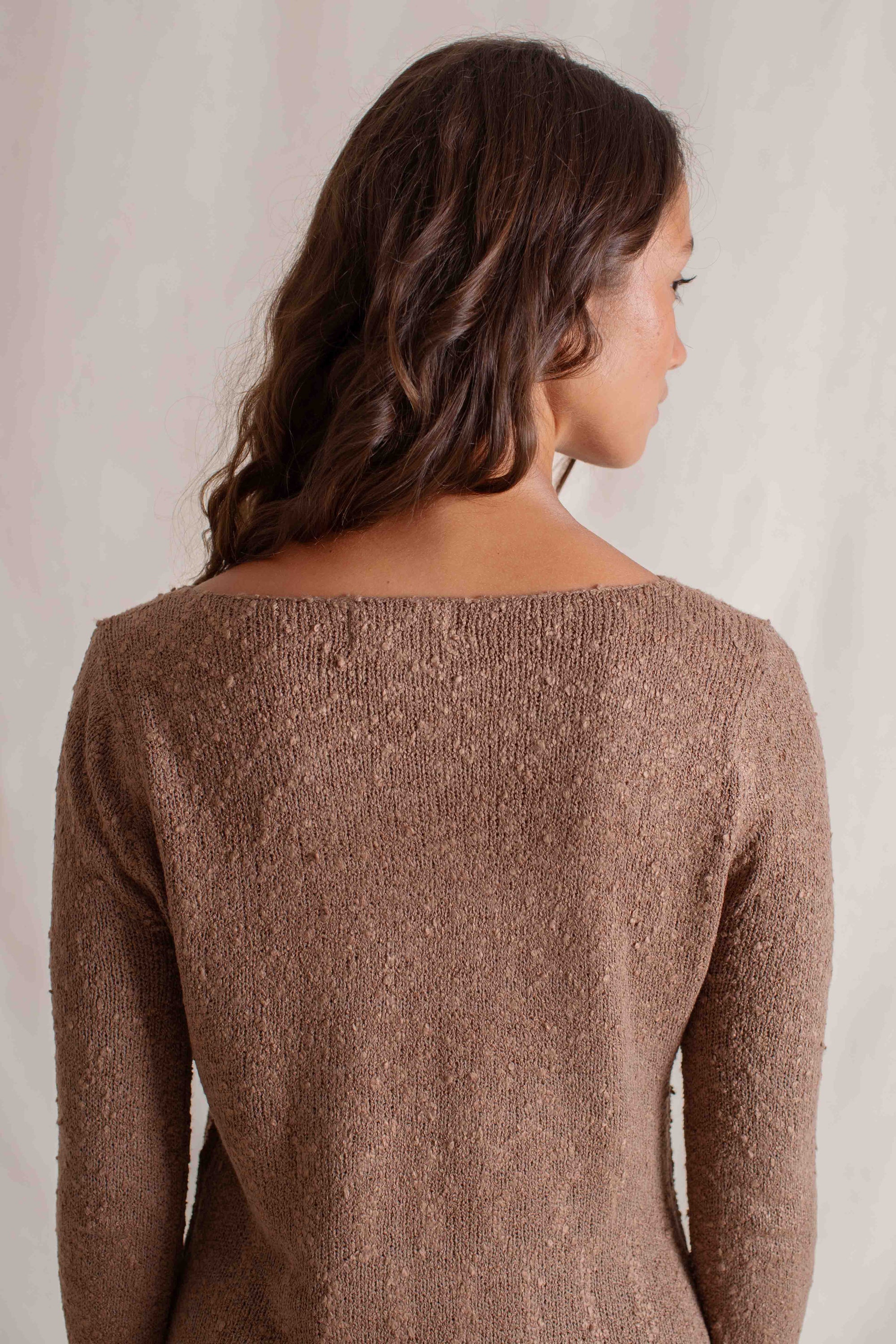 Dakota is wearing XS/S. Bust 79cm (31.1”), Waist 65cm (25.5”), Hips 90cm (35.4”), Height 173cm (5.6”) | Size XS/S