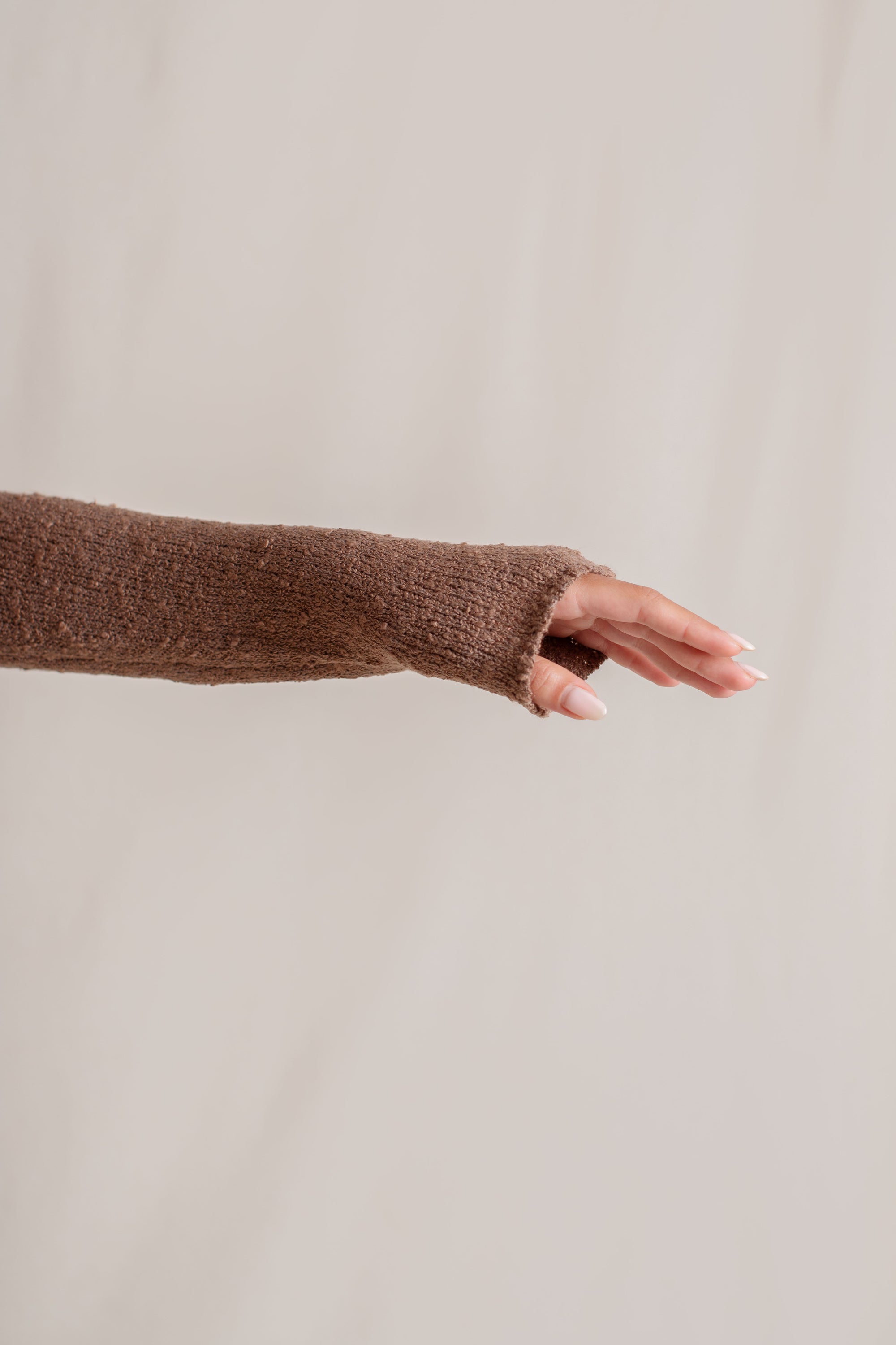 Dakota is wearing XS/S. Bust 79cm (31.1”), Waist 65cm (25.5”), Hips 90cm (35.4”), Height 173cm (5.6”) | Size XS/S