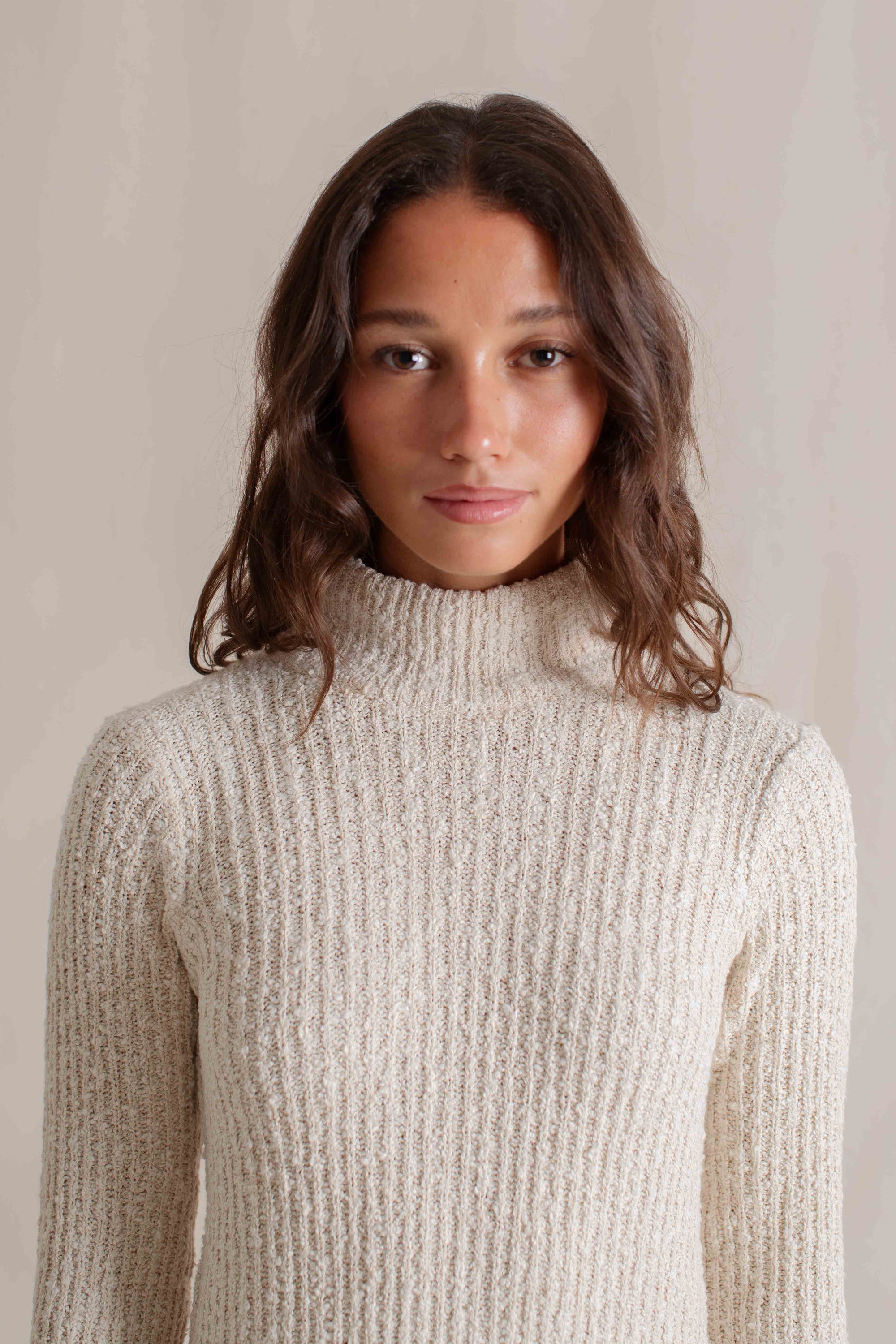 Dakota is wearing XS/S. Bust 79cm (31.1”), Waist 65cm (25.5”), Hips 90cm (35.4”), Height 173cm (5.6”) | Size XS/S