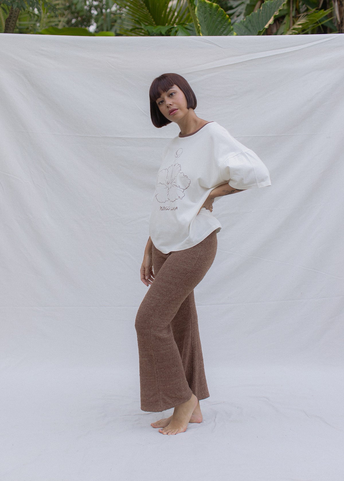 Kelly wears size XS/S. Height 168cm (5.7”), Bust 80cm (31”), Waist 62cm (24”), Hips 91cm (36”)