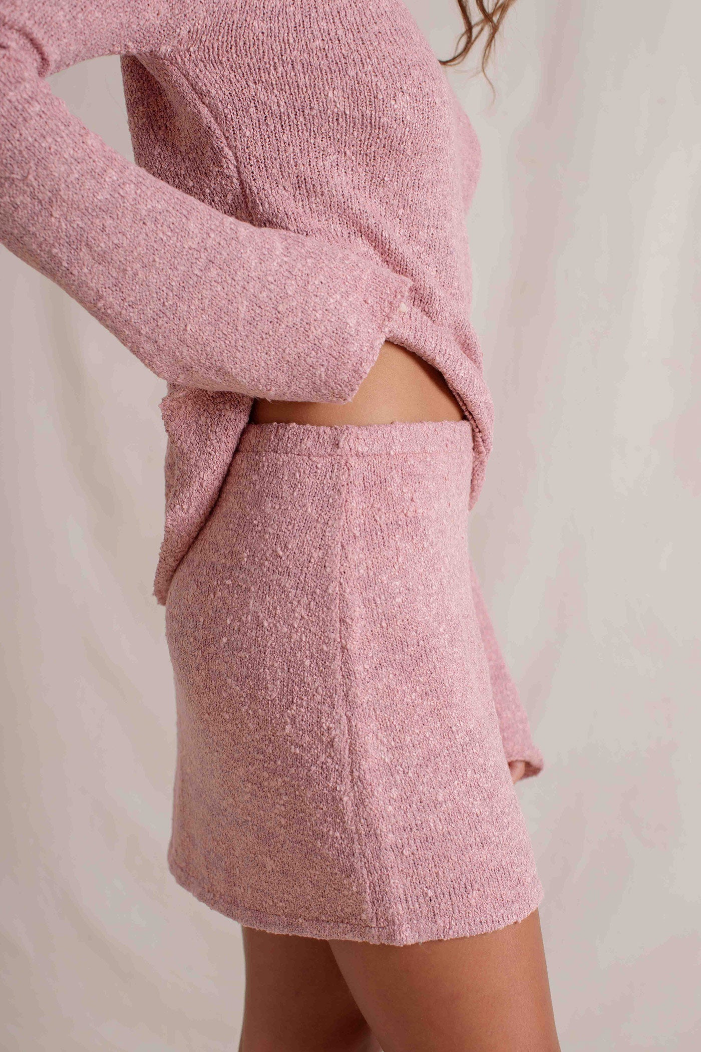 Dakota is wearing XS/S. Bust 79cm (31.1”), Waist 65cm (25.5”), Hips 90cm (35.4”), Height 173cm (5.6”) | Size XS/S