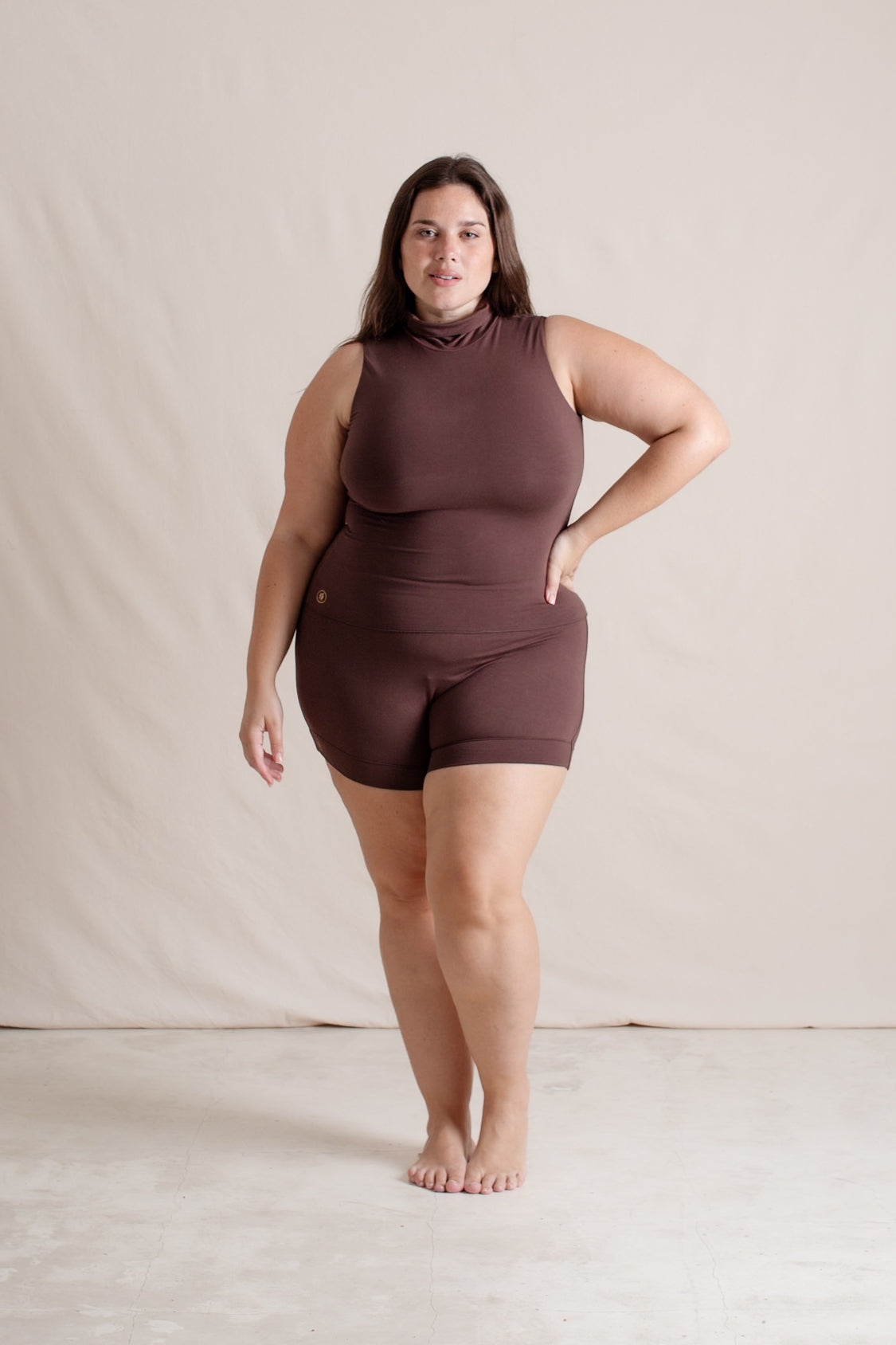 Michelle is wearing XL/2XL. Bust: 115cm (45.3”), Waist: 93 (36.6”), Hips: 123cm (48.4”), Height: 168cm (5.5”) | Size XL/XXL