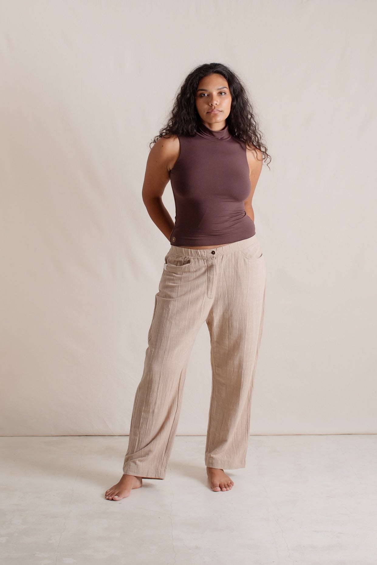 Jade is wearing size M/L. Bust: 95cm (37.4”), Waist: 82cm (32.2”), Hips: 107cm (42.1”), Height 181cm (5.9”). | Size M/L