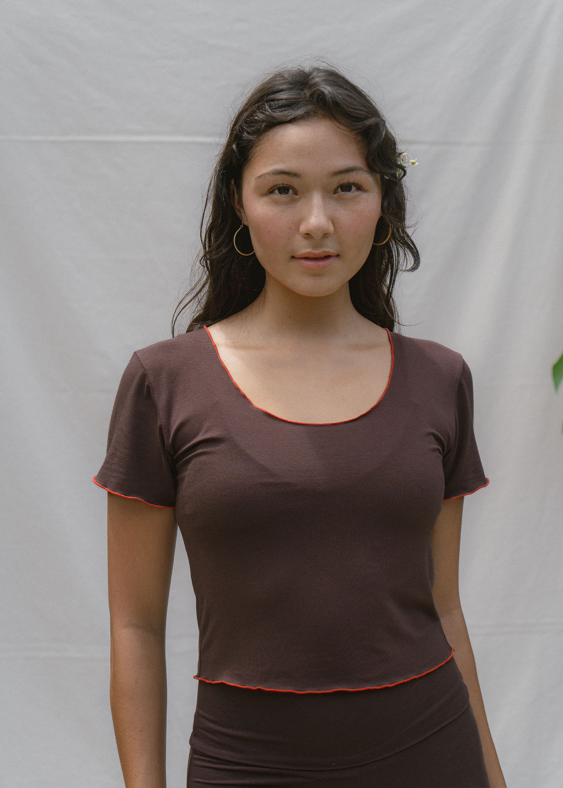Yuki wears size XS. She is 163 cm (5.3”) tall, Bust 85cm(33.6”), Waist 69cm(27.2”).