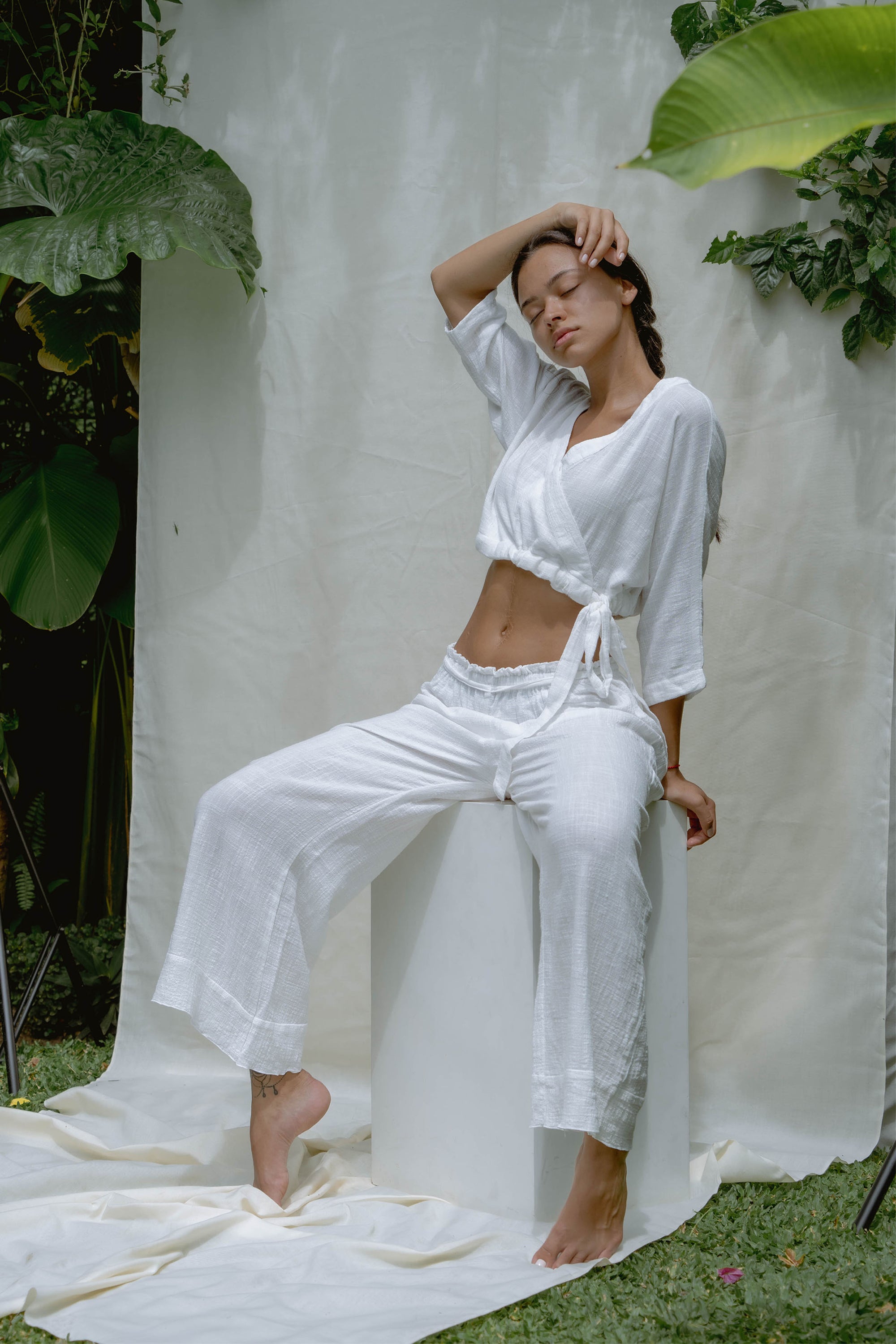 Flow Pants Off White - The Perfect Loose Cotton Pants For Meditation